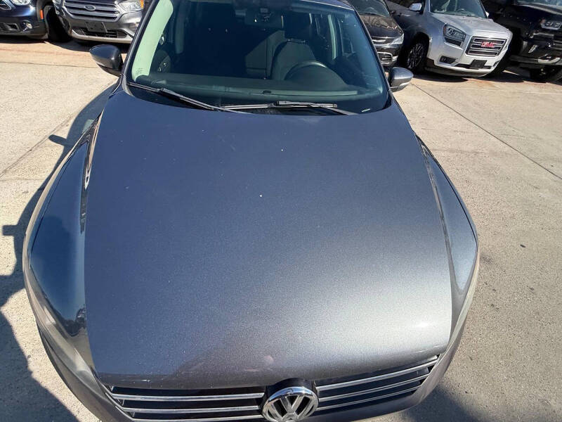 2014 Volkswagen Passat 1.8T S