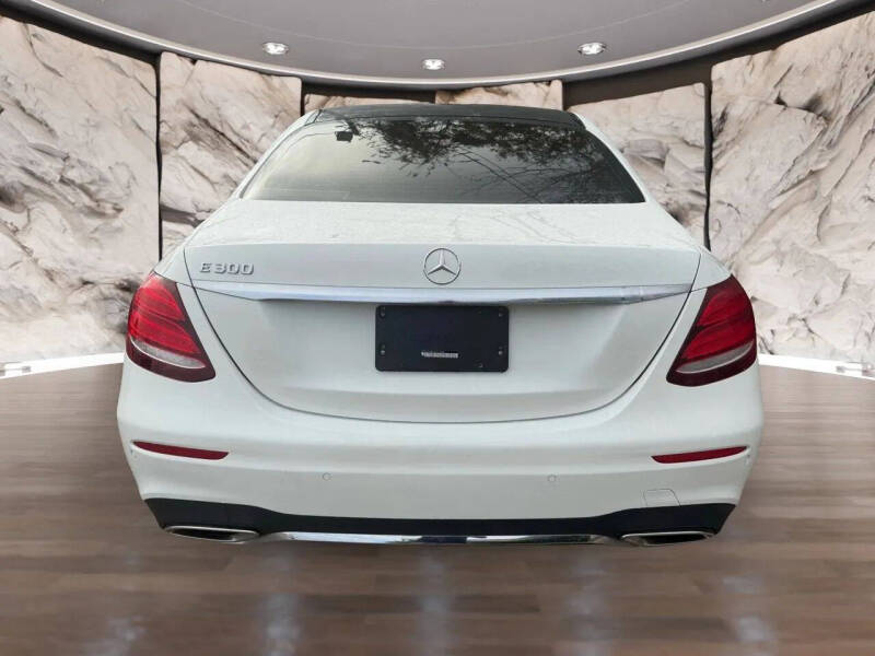 2018 Mercedes-Benz E-Class E 300