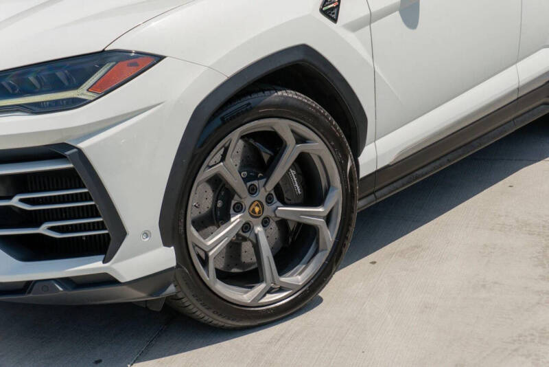 2020 Lamborghini Urus