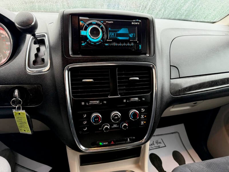 2015 Dodge Grand Caravan SXT photo 13