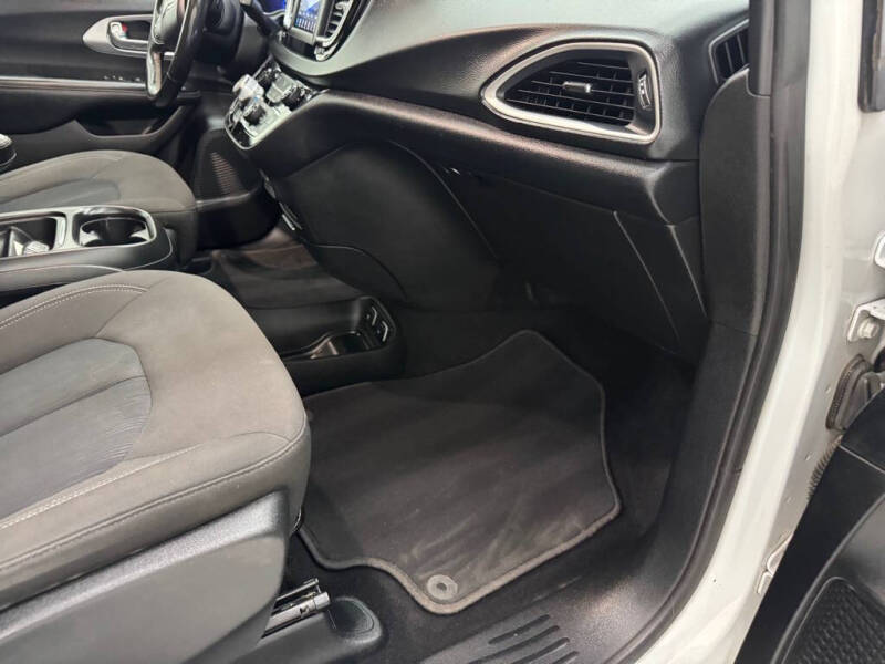 2020 Chrysler Pacifica Touring