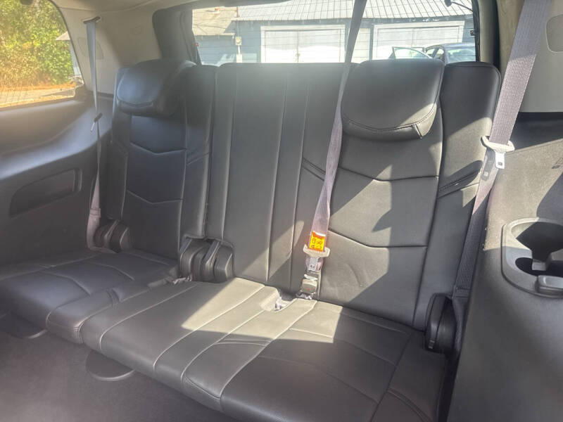 2017 Cadillac Escalade Luxury