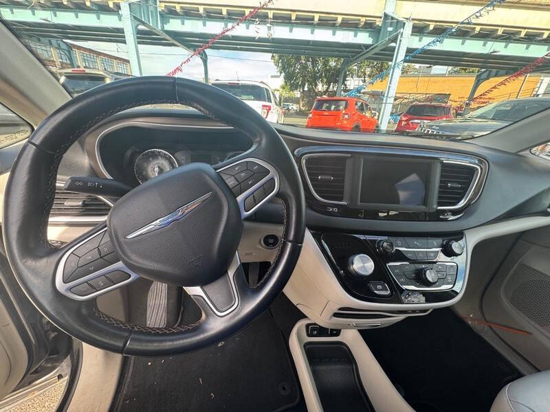 2018 Chrysler Pacifica Touring L