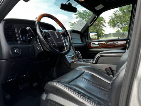 2016 Lincoln Navigator Select