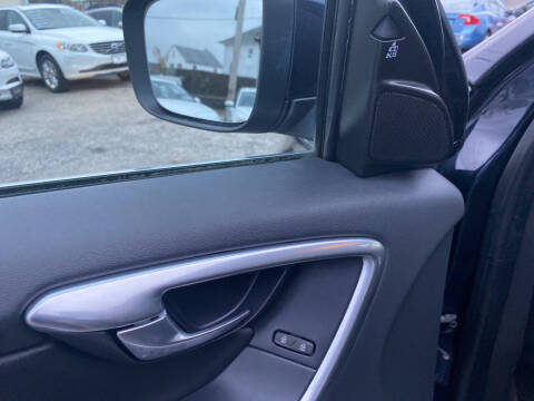 2016 Volvo XC60 T6 Drive-E