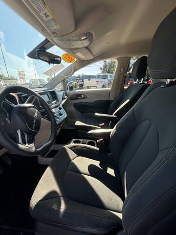 2017 Chrysler Pacifica LX