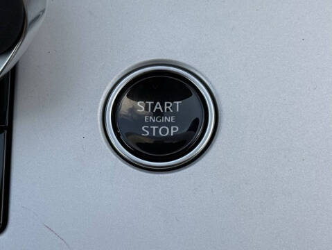 2025 Land Rover Range Rover P550e SE