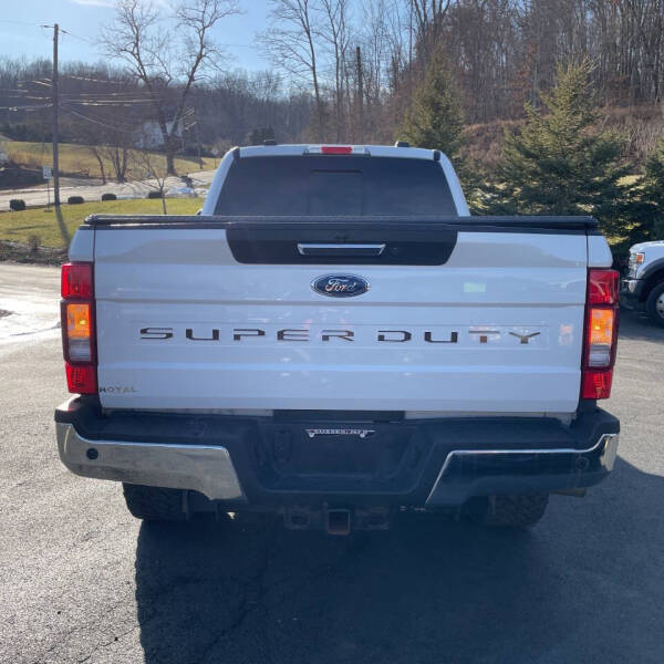 2020 Ford F-250 Super Duty Lariat photo 4