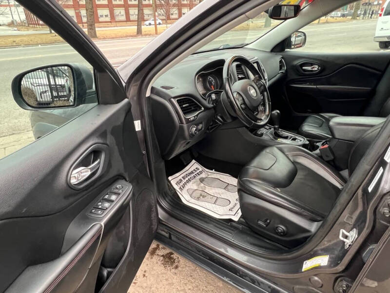 2020 Jeep Cherokee Trailhawk