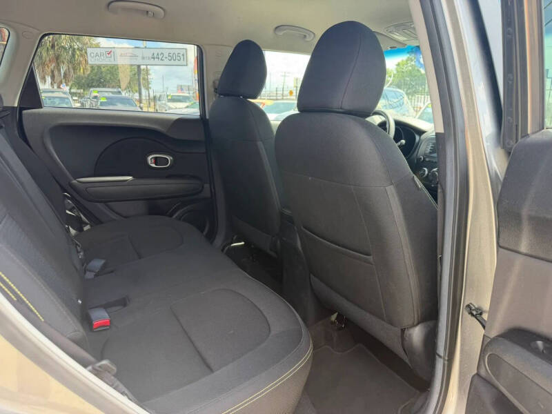 2015 Kia Soul +