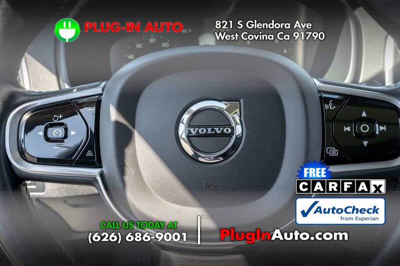 2016 Volvo XC90 T6 Momentum