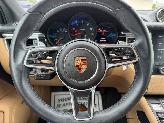 2017 Porsche Macan