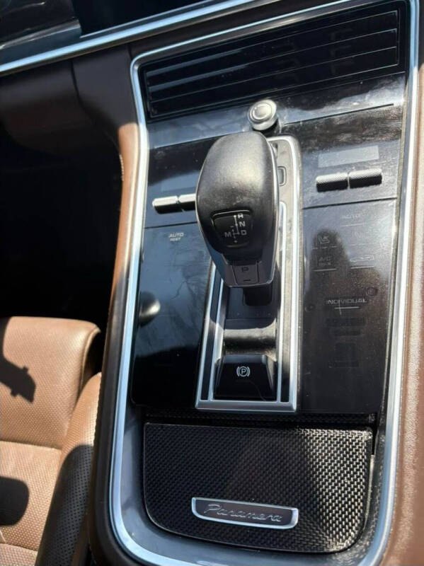 2017 Porsche Panamera