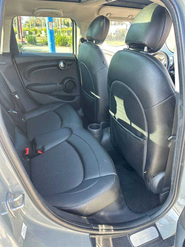 2015 MINI Hardtop 4 Door Cooper