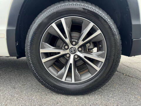 2017 Toyota Highlander LE