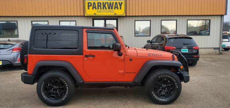 2015 Jeep Wrangler for sale at Parkway Motors in Springfield IL