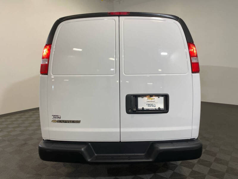 2025 Chevrolet Express 2500