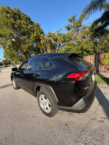 2021 Toyota RAV4 XLE