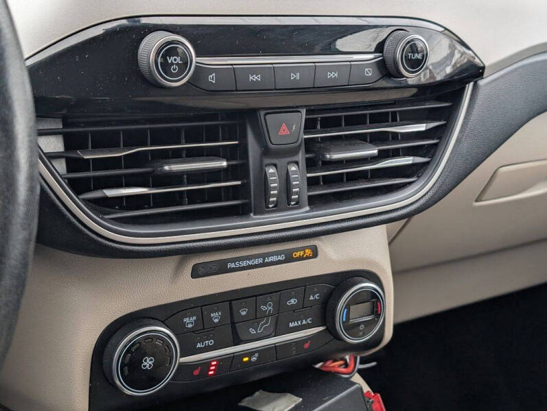 2020 Ford Escape SEL