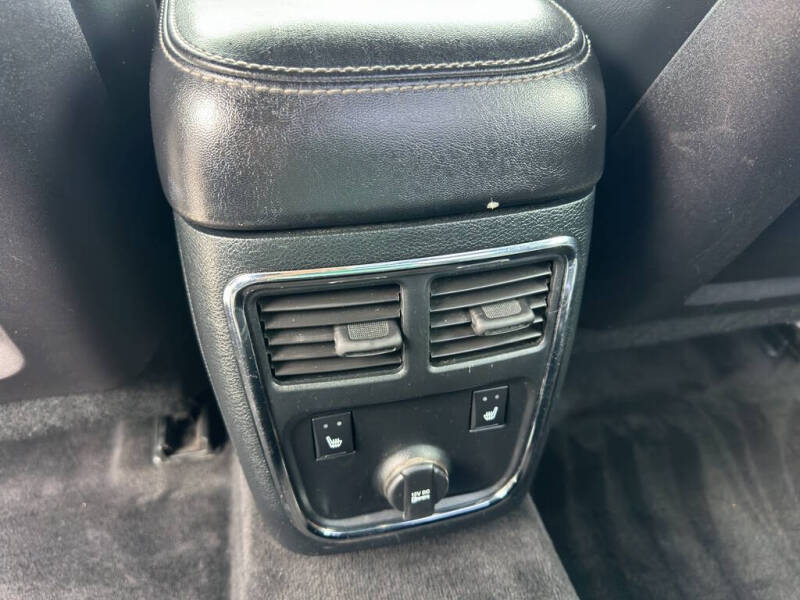 2013 Dodge Charger SXT