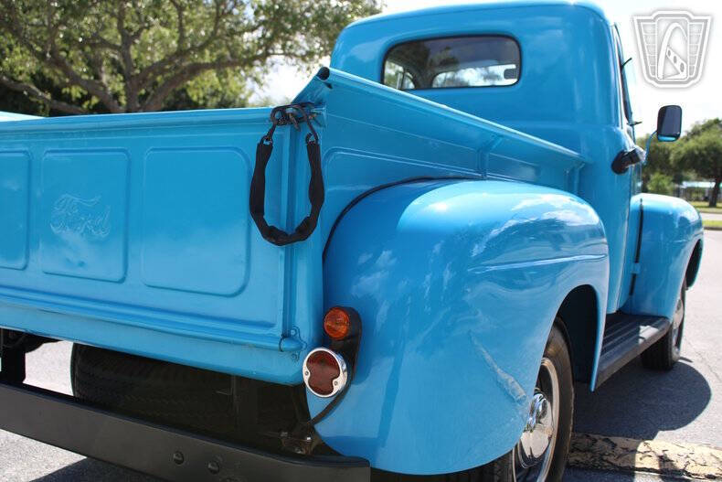 1948 Ford F-1