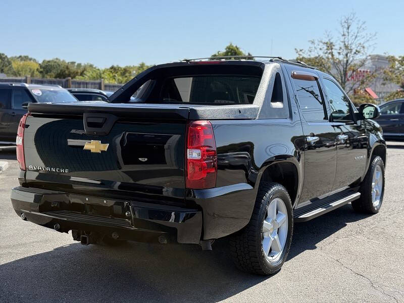 2012 Chevrolet Avalanche LT