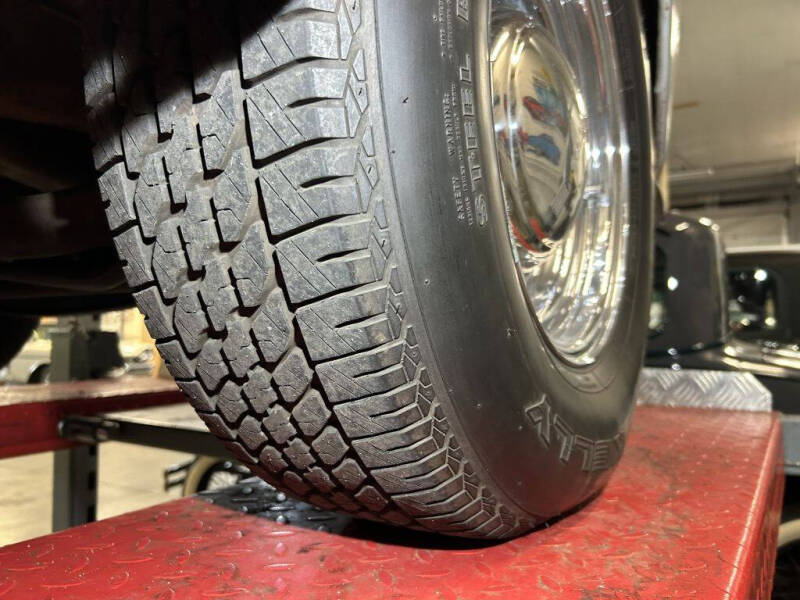 1947 Ford Super Deluxe