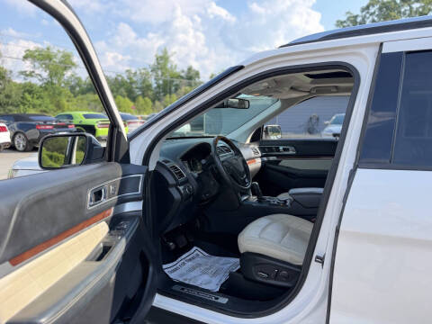 2017 Ford Explorer Platinum