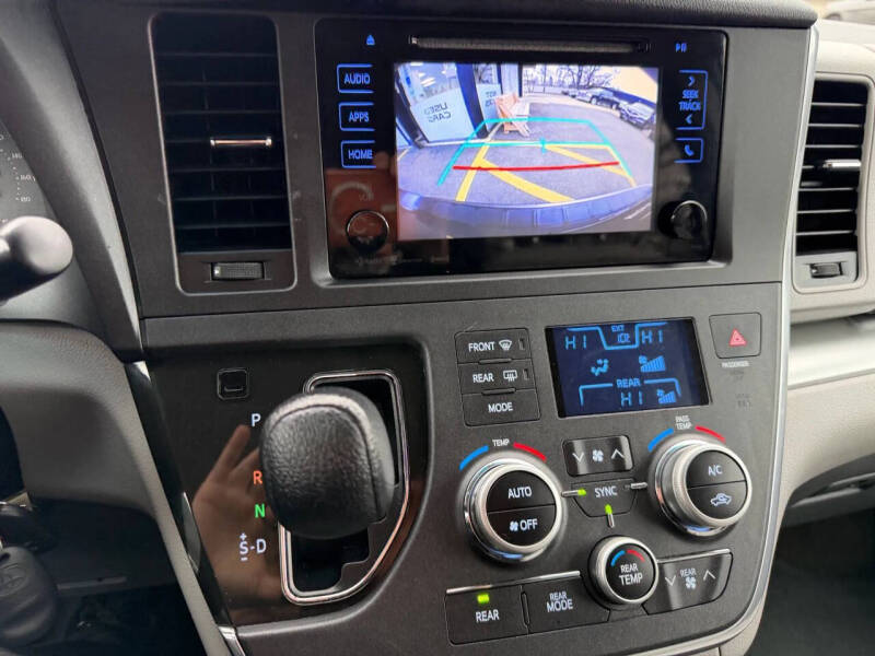 2017 Toyota Sienna