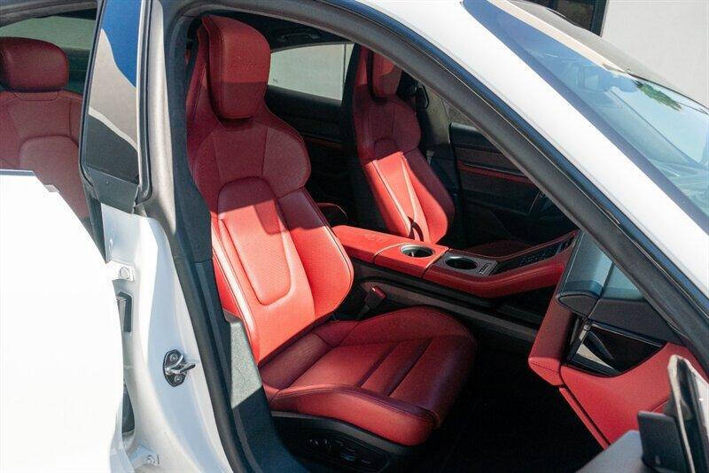 2020 Porsche Taycan Turbo