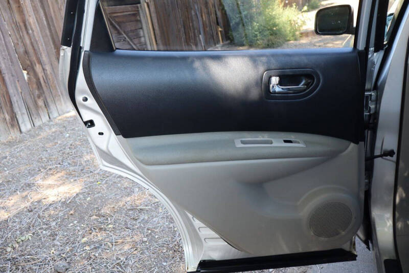 2011 Nissan Rogue SV