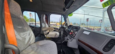 2016 Freightliner 108 SD