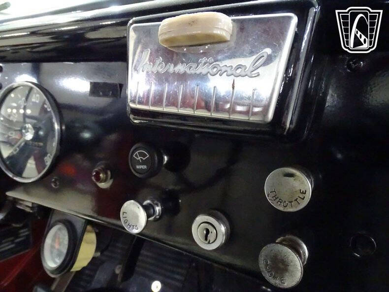1952 International I-110
