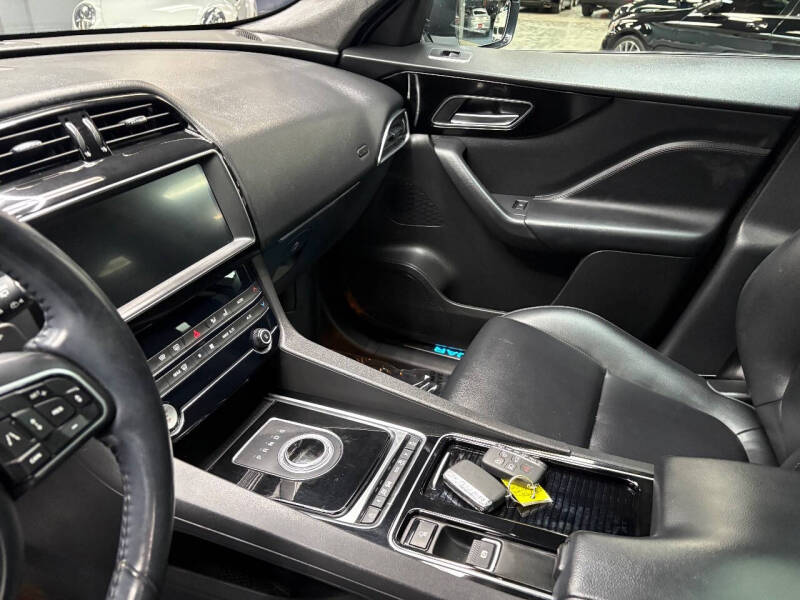 2020 Jaguar F-PACE 25t Premium