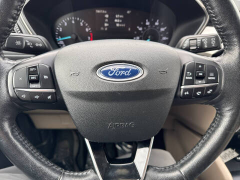 2020 Ford Escape SEL