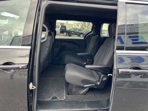 2022 Chrysler Pacifica Touring