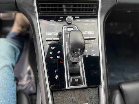 2018 Porsche Panamera Turbo