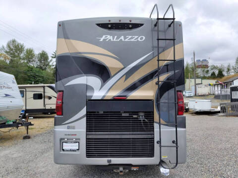 2018 Freightliner XCS Chassis