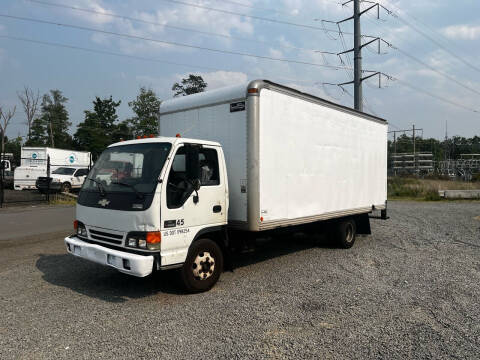 2004 Chevrolet W4500 for sale at Mario's Motors Inc in Leesburg VA