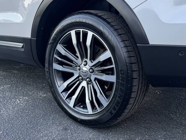 2017 Ford Explorer Platinum