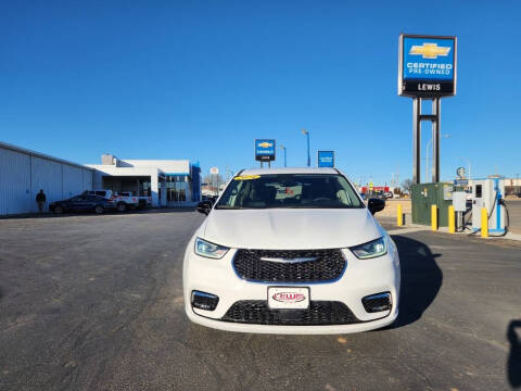 2024 Chrysler Pacifica Touring L