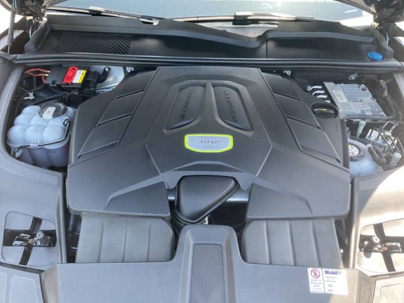 2019 Porsche Cayenne E-Hybrid