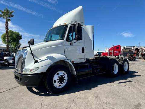 2007 International 8600 for sale at Ray and Bob's Truck & Trailer Sales LLC in Phoenix AZ