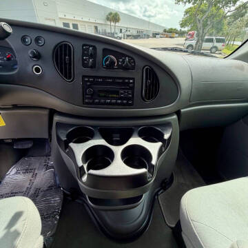 2008 Ford E-Series E-350 SD XLT