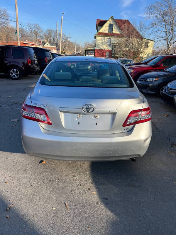 2011 Toyota Camry LE