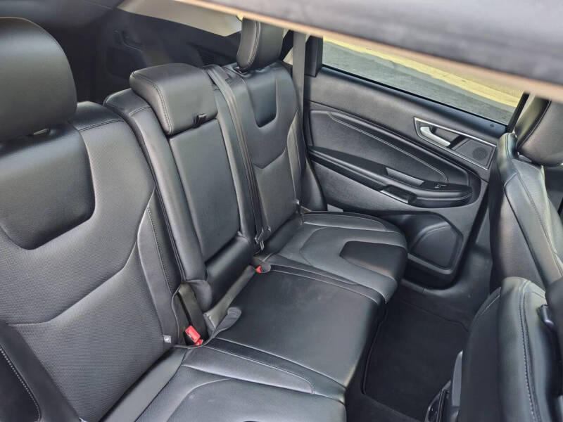 2020 Ford Edge Titanium - Photo 16