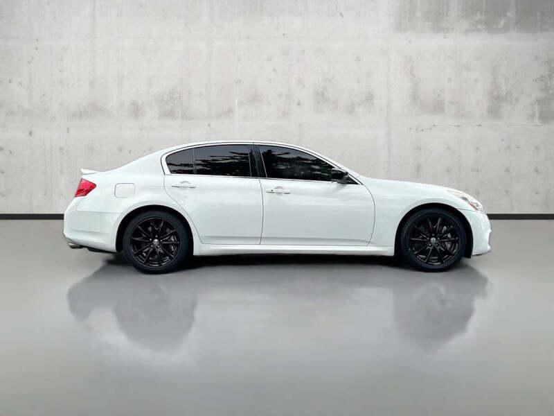 2011 Infiniti G37 Sedan Journey