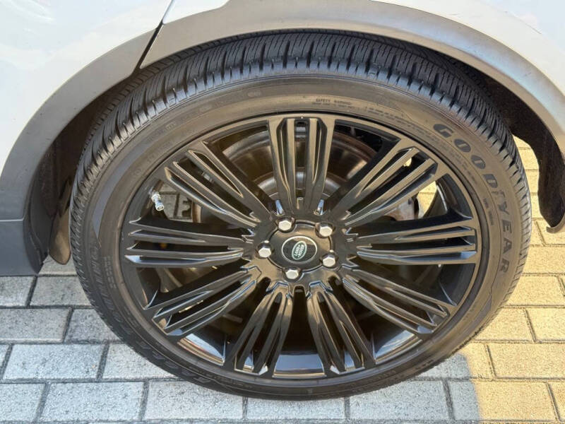 2019 Land Rover Discovery SE