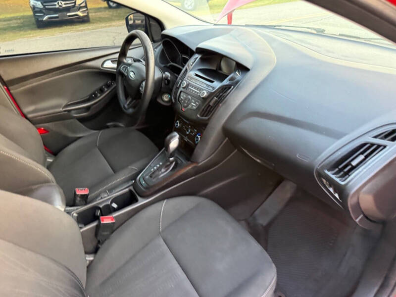2017 Ford Focus SE