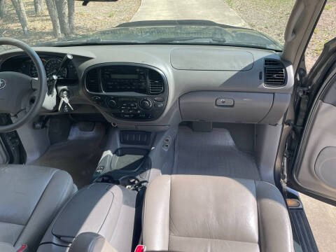 2005 Toyota Sequoia SR5